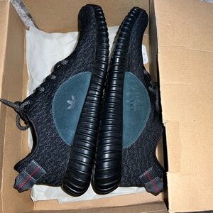 YEEZY V1 men’s 10 pirate